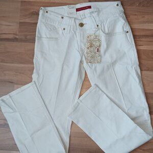 Levi Slouch Straight 504 NWT White Jeans
